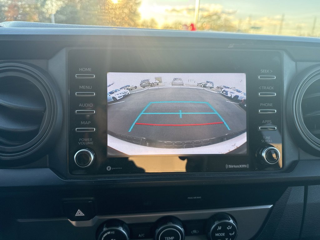 Thumbnail: 2021 Toyota Tacoma - 18