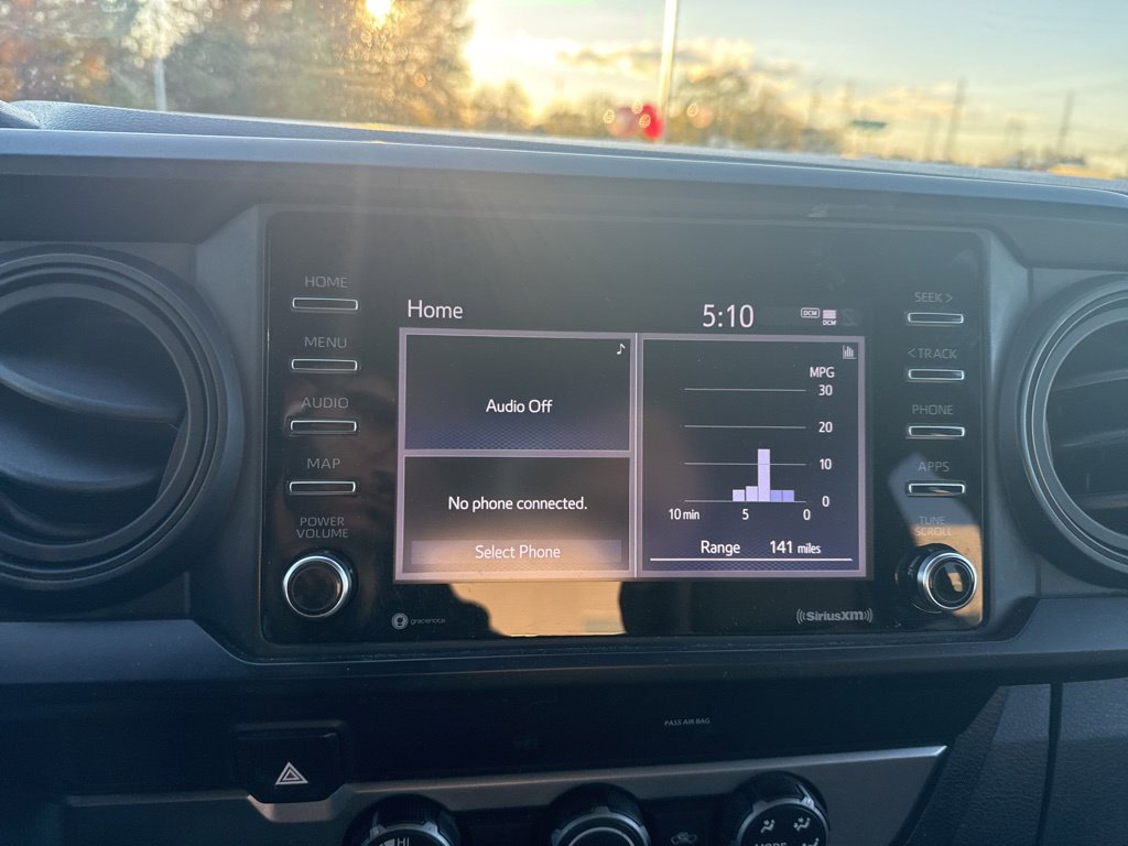 Thumbnail: 2021 Toyota Tacoma - 10