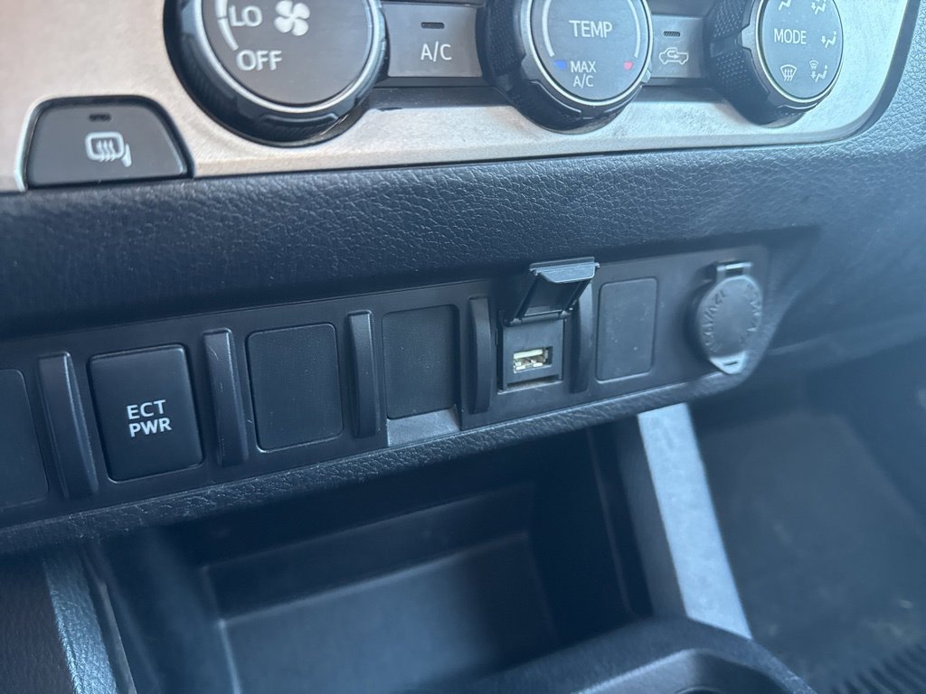 Thumbnail: 2021 Toyota Tacoma - 20