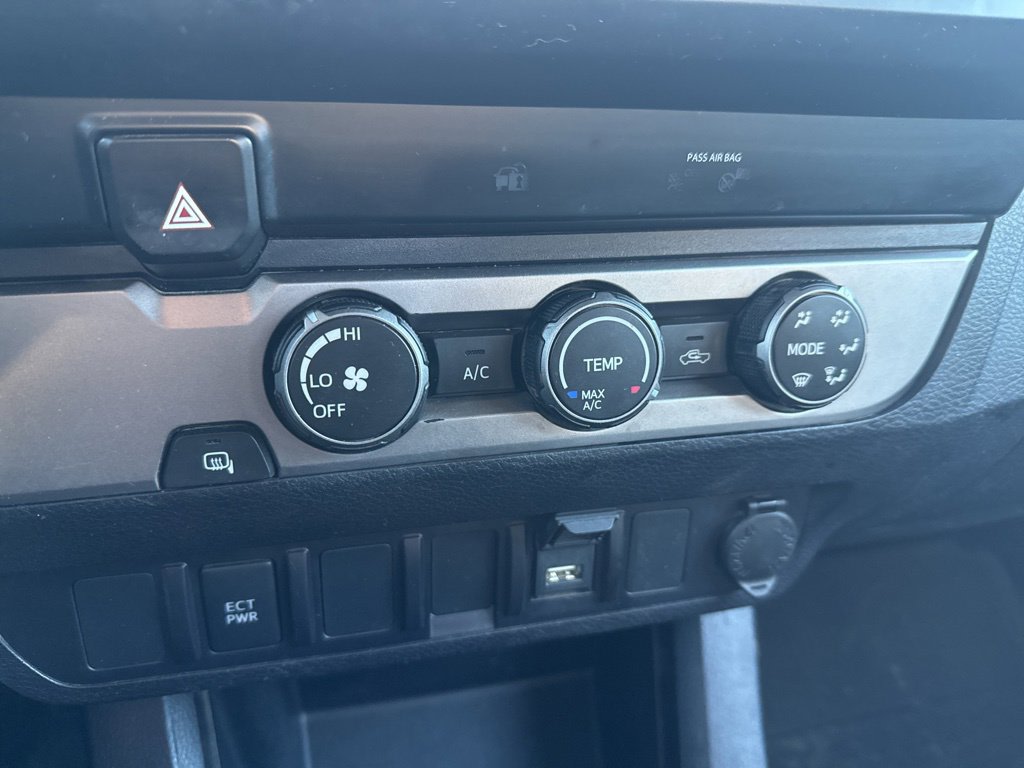 Thumbnail: 2021 Toyota Tacoma - 19