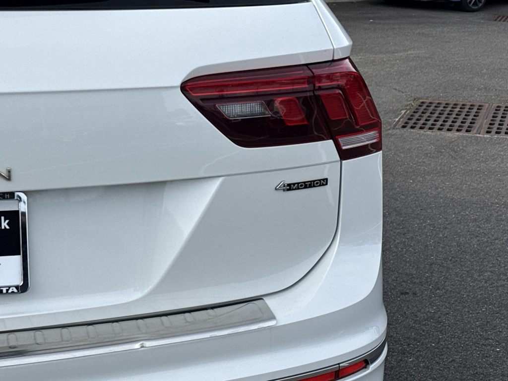 Thumbnail: 2022 Volkswagen Tiguan - 19