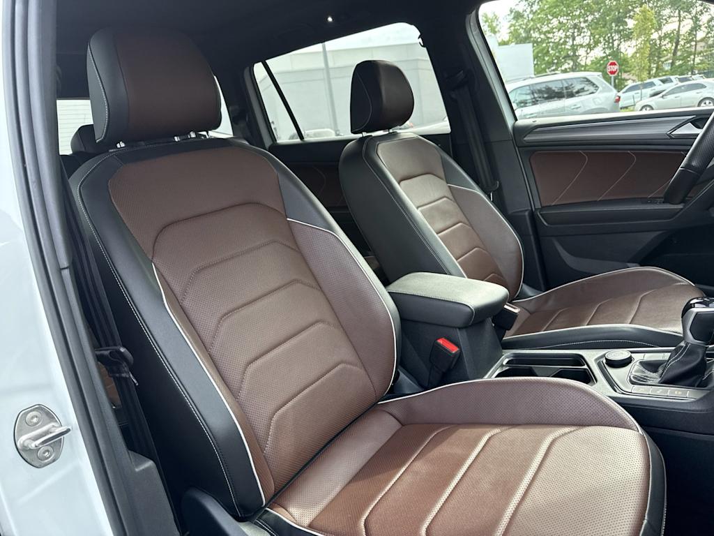 Thumbnail: 2022 Volkswagen Tiguan - 23