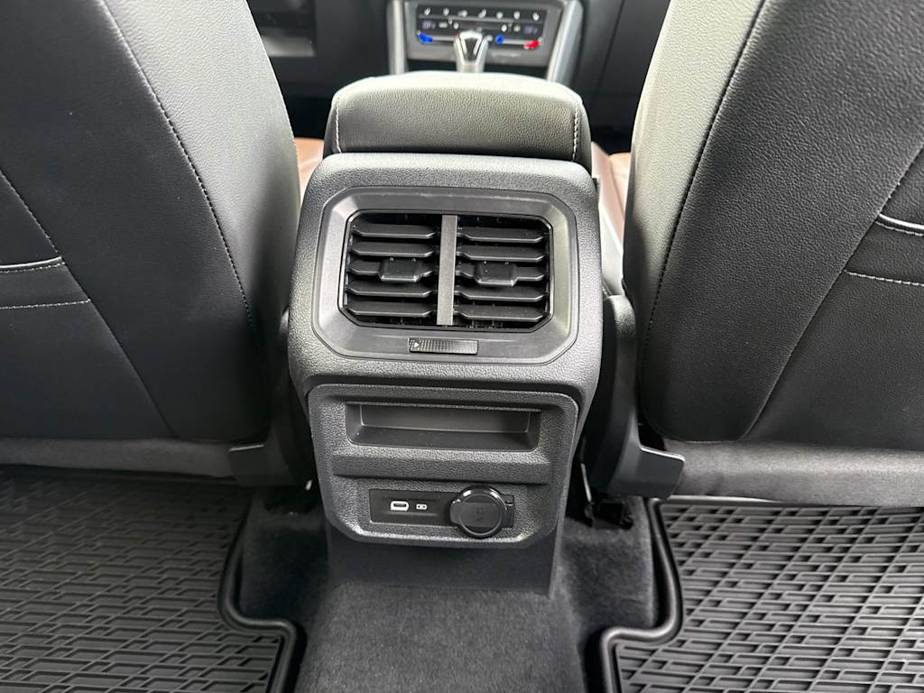 Thumbnail: 2022 Volkswagen Tiguan - 27
