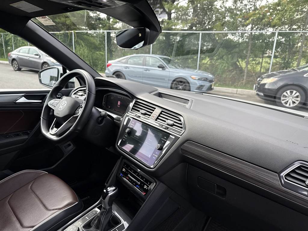 Thumbnail: 2022 Volkswagen Tiguan - 8