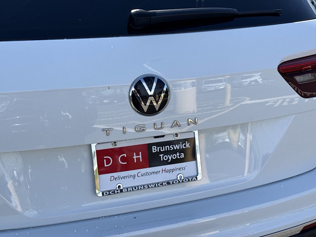 Thumbnail: 2023 Volkswagen Tiguan - 6