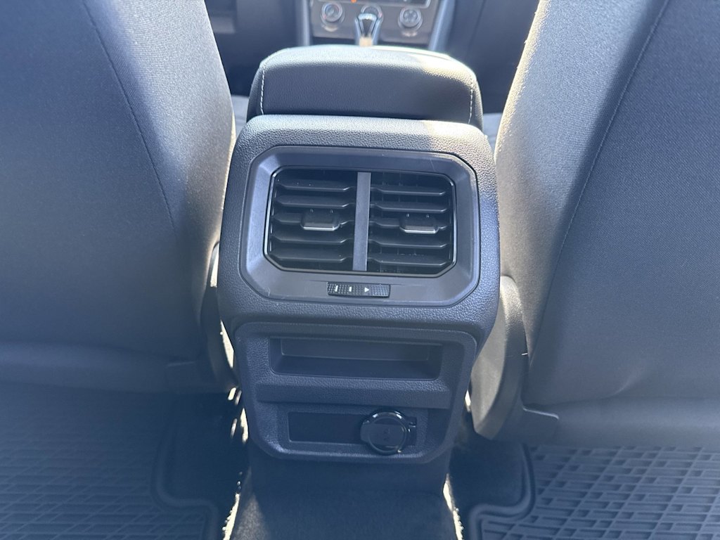 Thumbnail: 2023 Volkswagen Tiguan - 22
