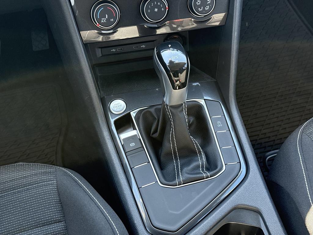 Thumbnail: 2023 Volkswagen Tiguan - 15