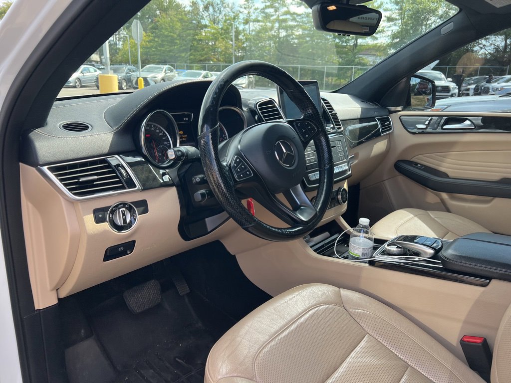 Thumbnail: 2018 Mercedes-Benz GLE - 2