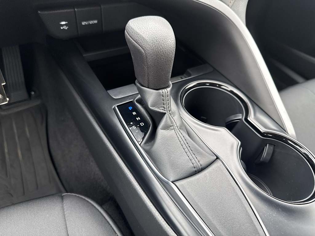 Thumbnail: 2019 Toyota Camry - 14