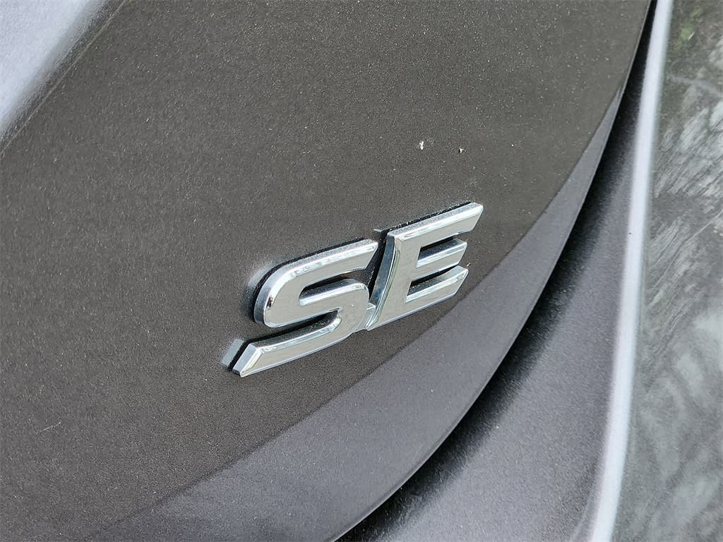 2018 Toyota Camry SE 27