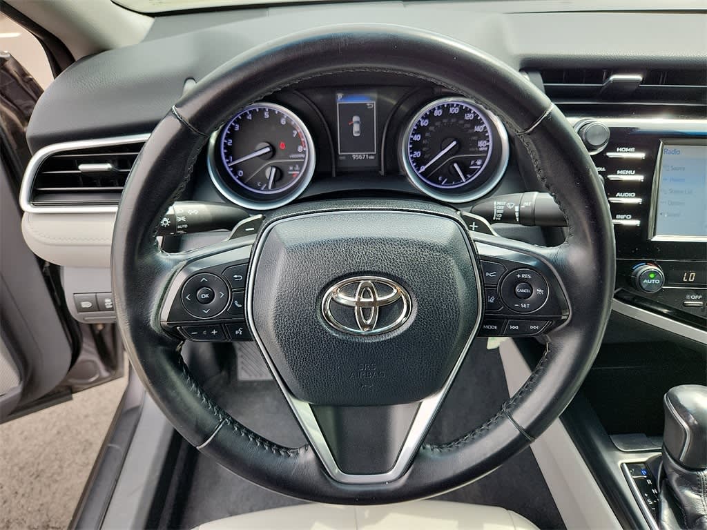 2018 Toyota Camry SE 9