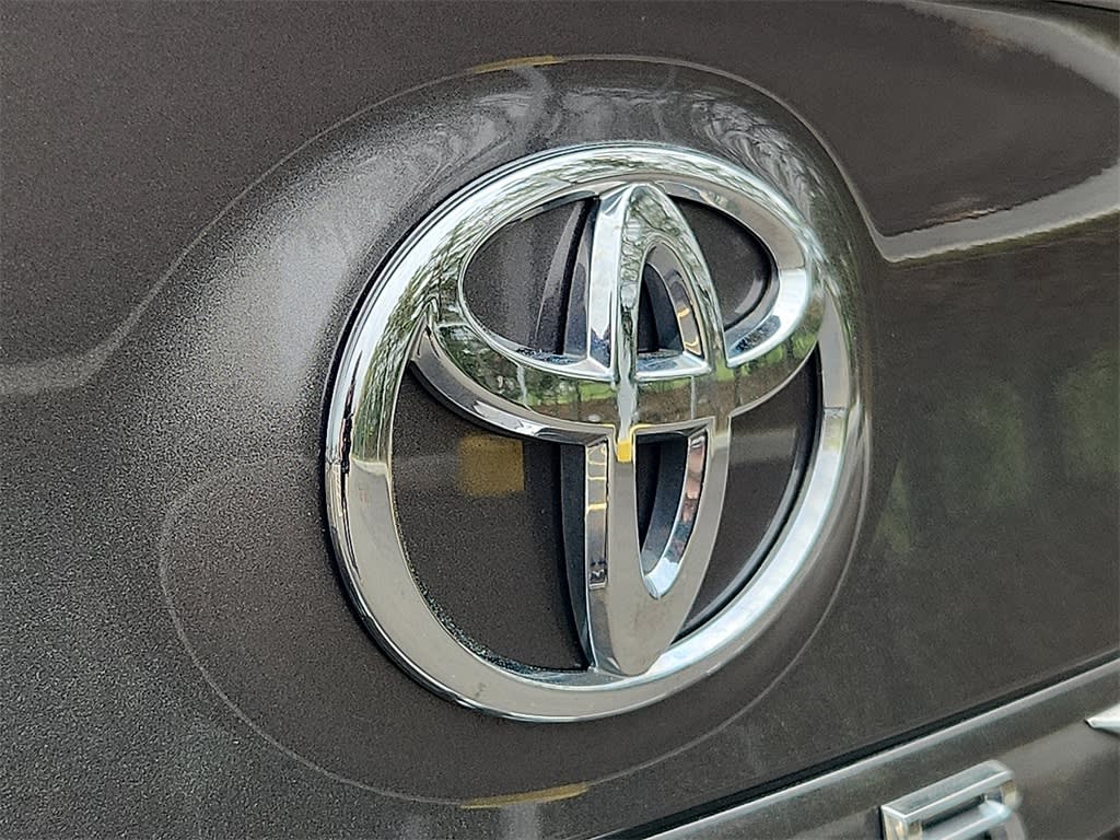 2018 Toyota Camry SE 7