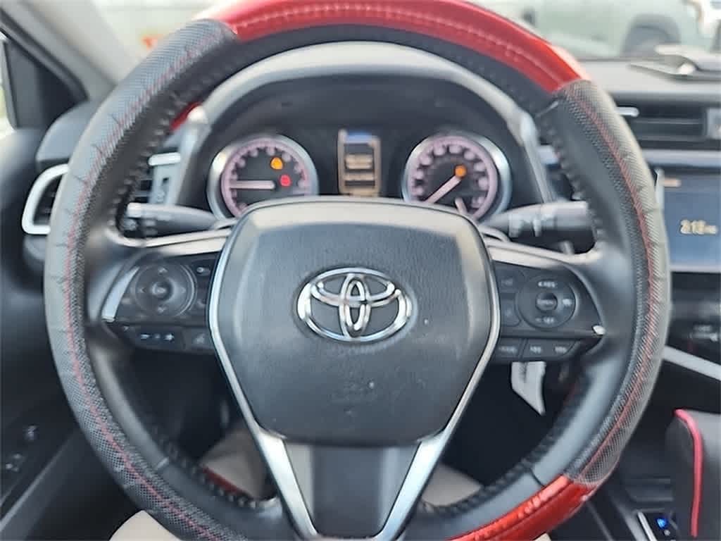 2018 Toyota Camry SE 2