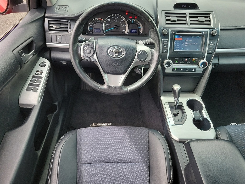 2012 Toyota Camry SE 2