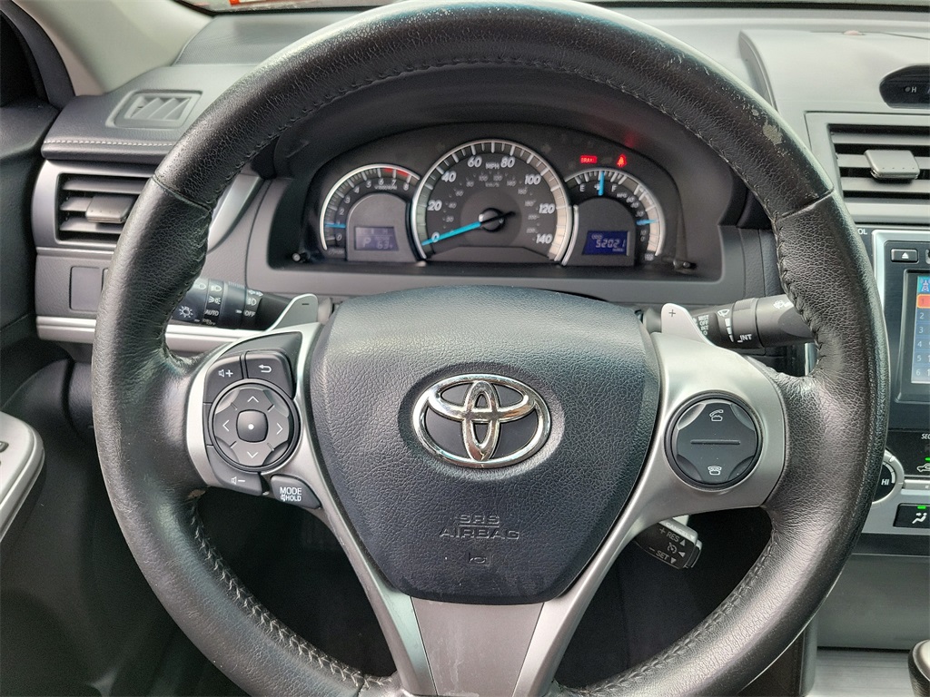 2012 Toyota Camry SE 9