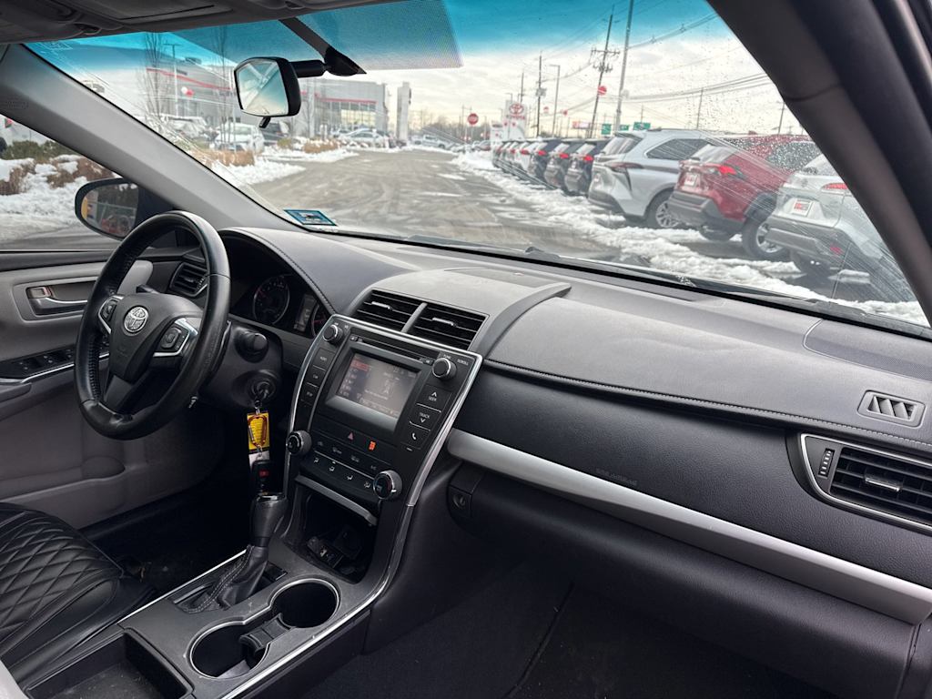 Thumbnail: 2016 Toyota Camry - 8