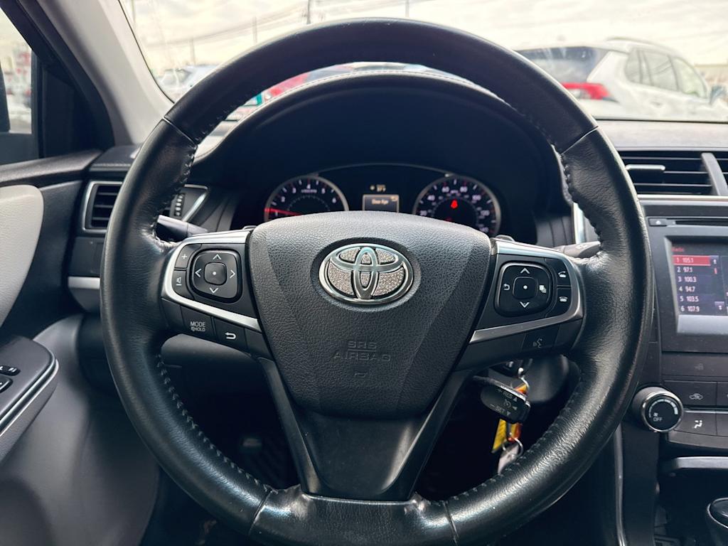 Thumbnail: 2016 Toyota Camry - 12