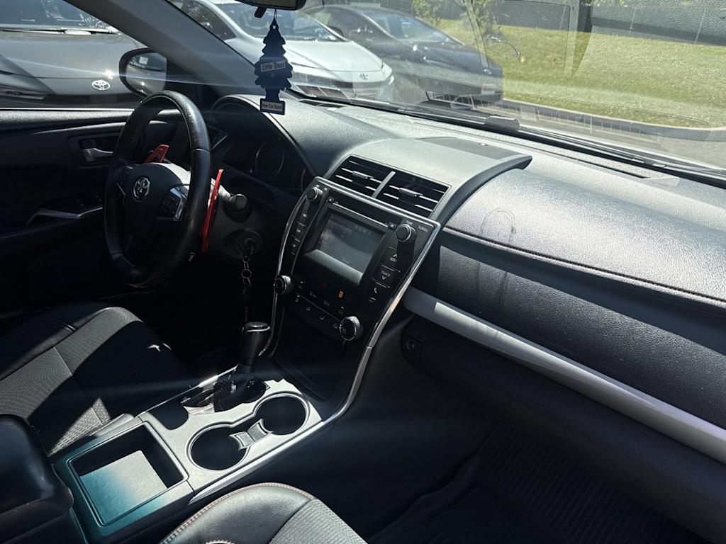 Thumbnail: 2017 Toyota Camry - 8
