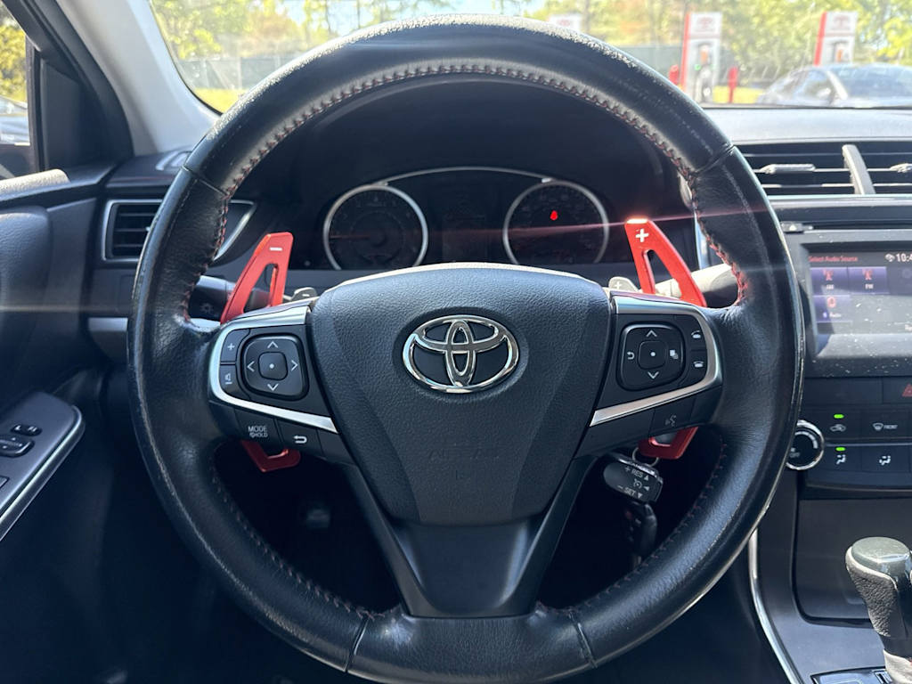Thumbnail: 2017 Toyota Camry - 12