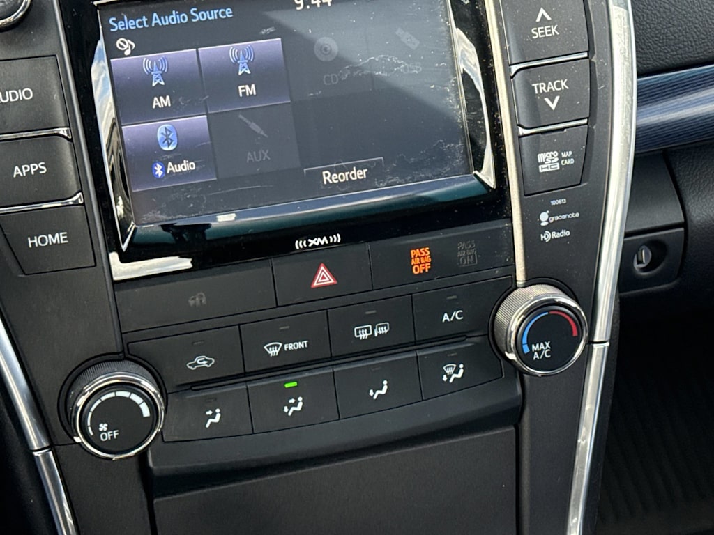 Thumbnail: 2016 Toyota Camry - 21
