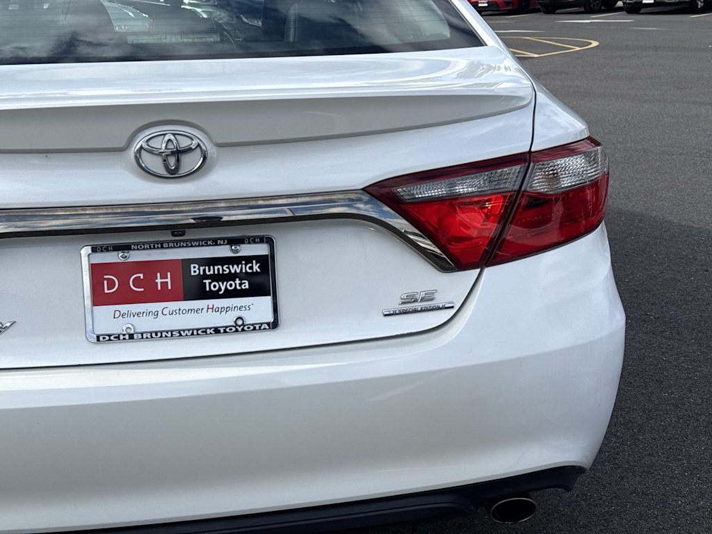 Thumbnail: 2016 Toyota Camry - 18