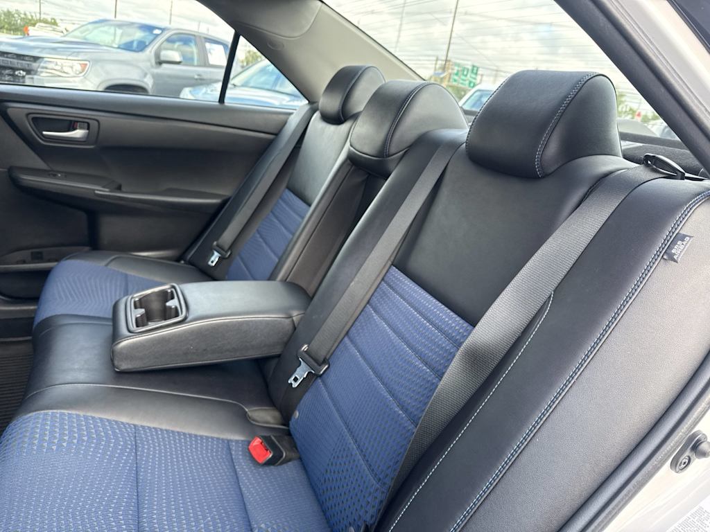 Thumbnail: 2016 Toyota Camry - 20