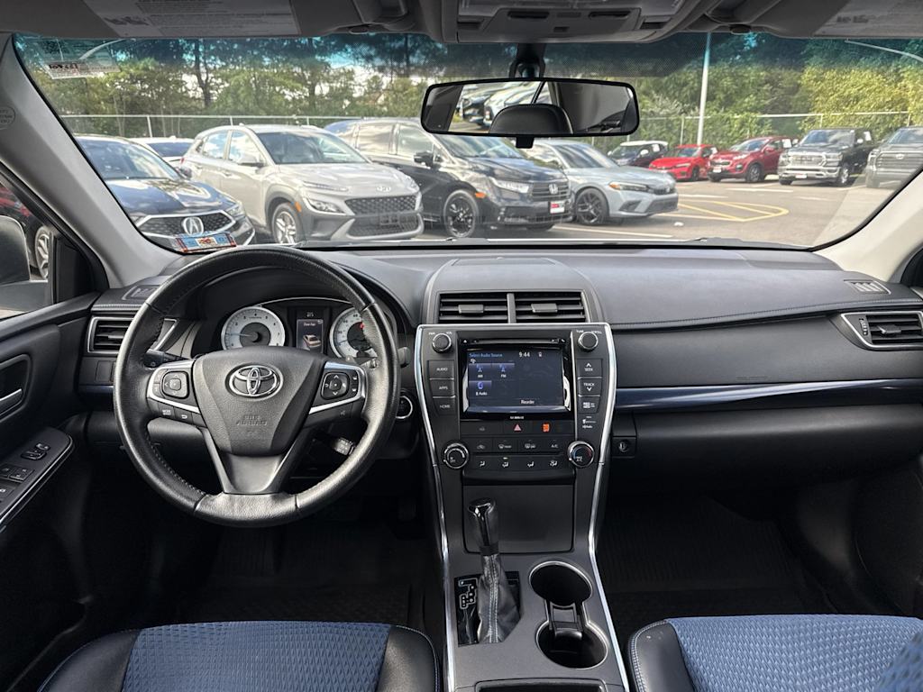 Thumbnail: 2016 Toyota Camry - 12