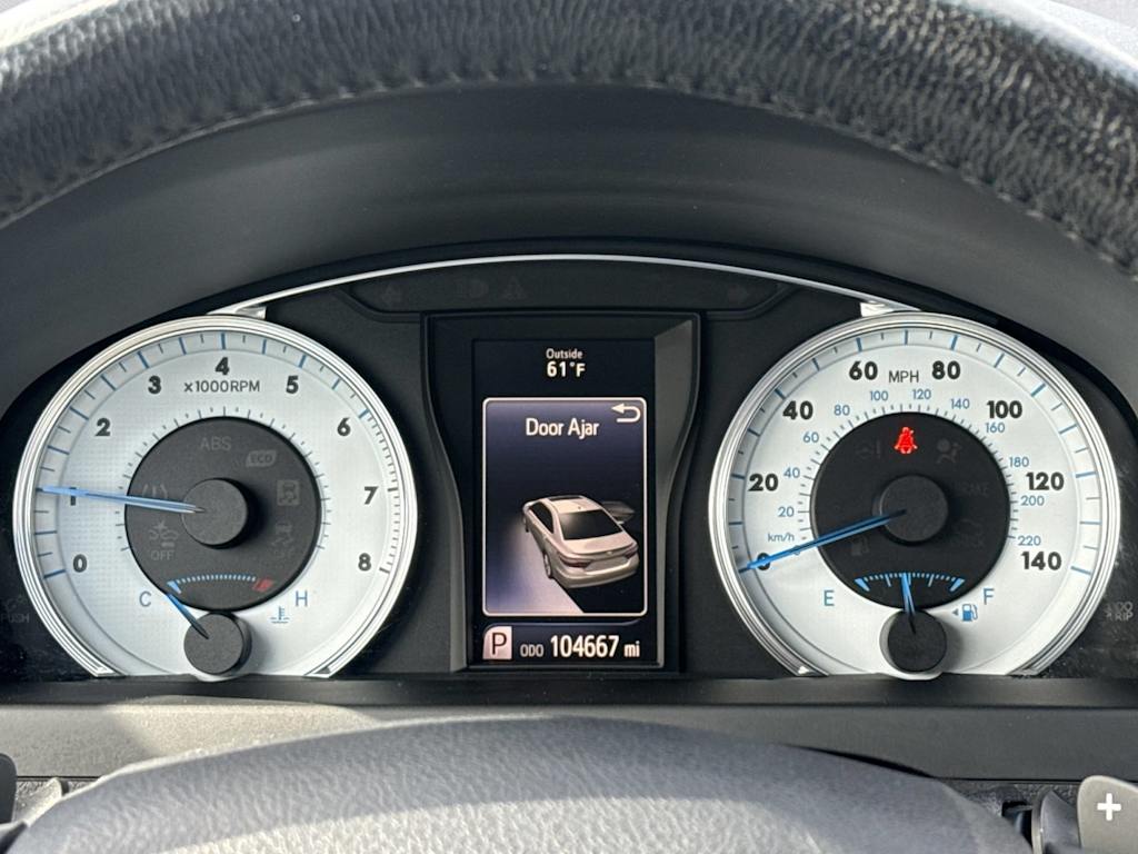 Thumbnail: 2016 Toyota Camry - 15