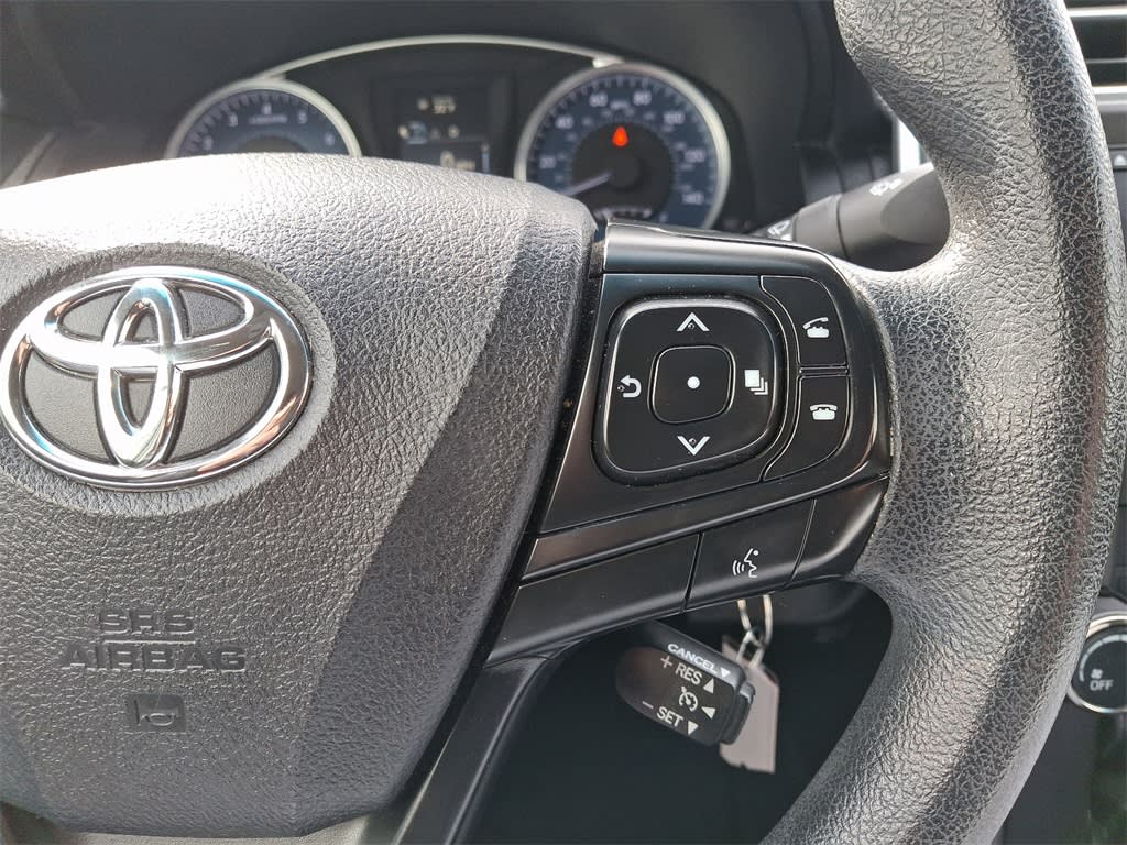 2017 Toyota Camry LE 24