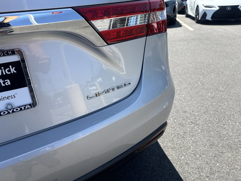 Thumbnail: 2014 Toyota Avalon - 18