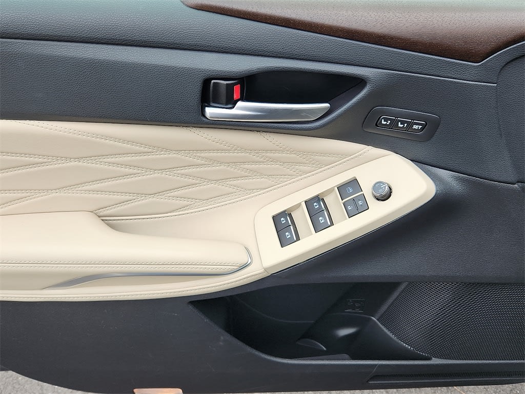 2019 Toyota Avalon Limited 21