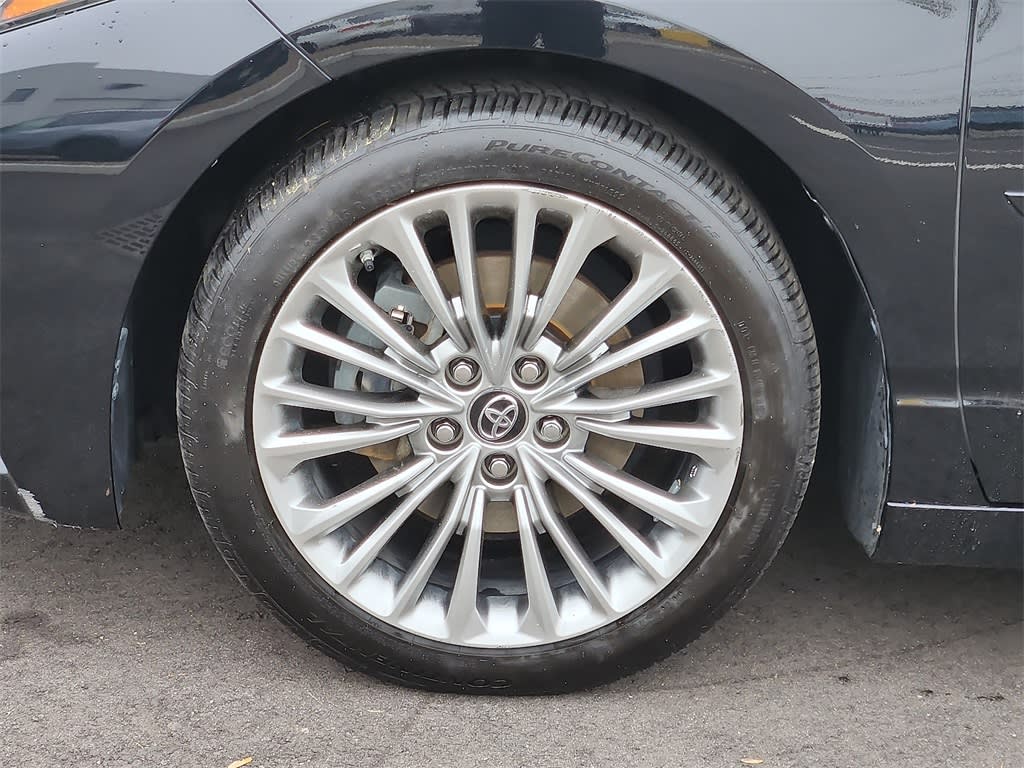 2019 Toyota Avalon Limited 8