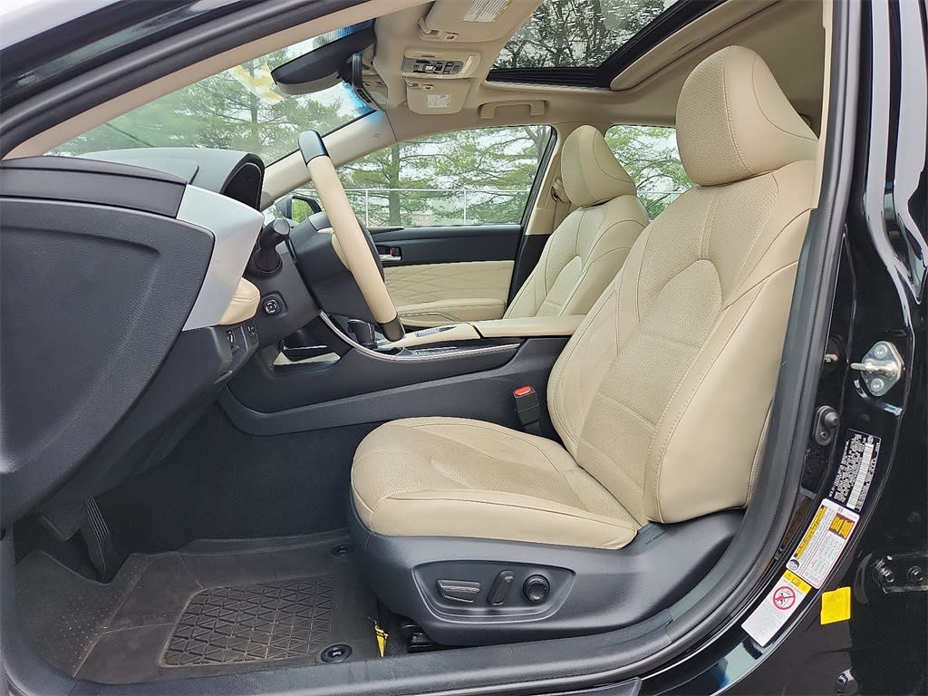 2019 Toyota Avalon Limited 10