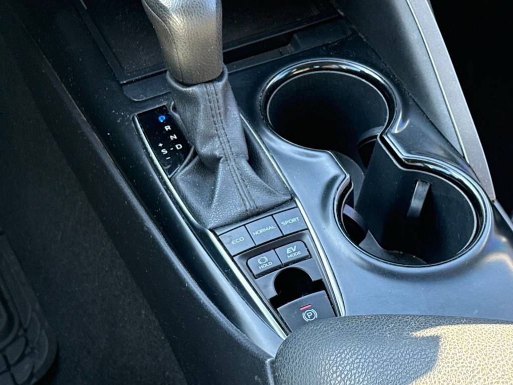 Thumbnail: 2020 Toyota Camry - 15