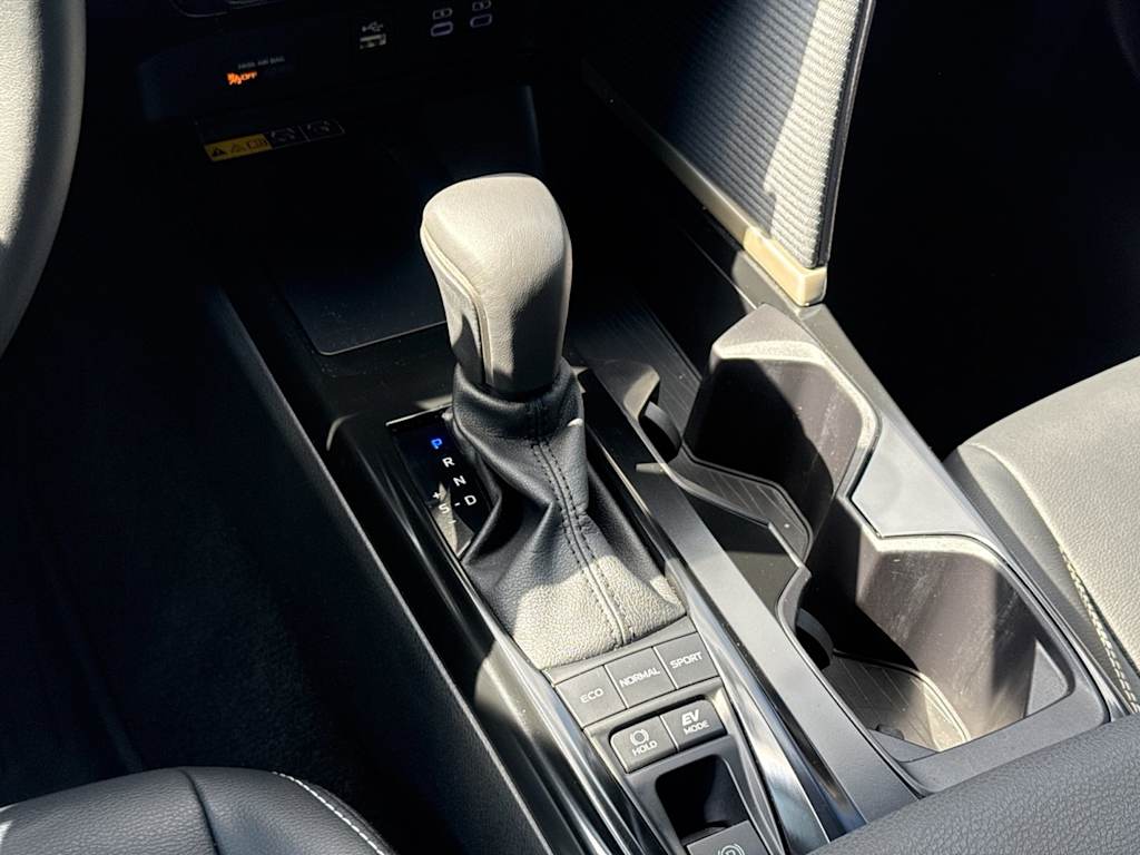 Thumbnail: 2025 Toyota Camry - 15