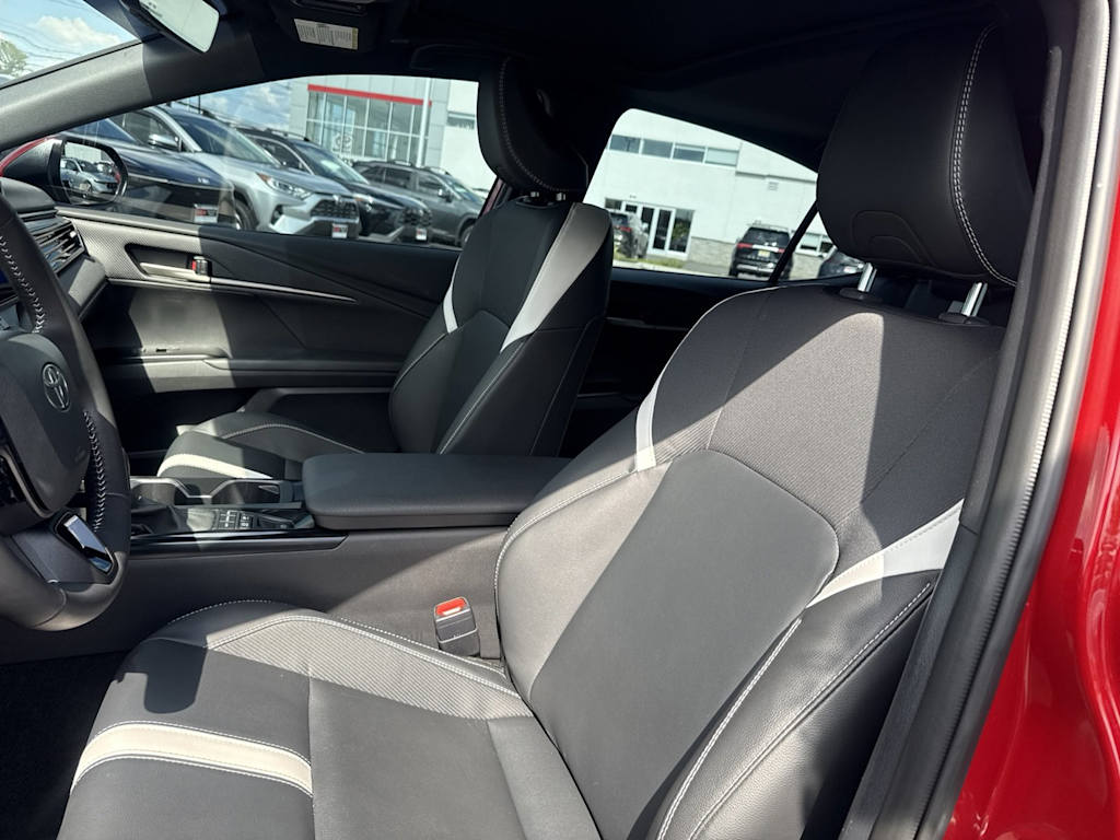 Thumbnail: 2025 Toyota Camry - 9