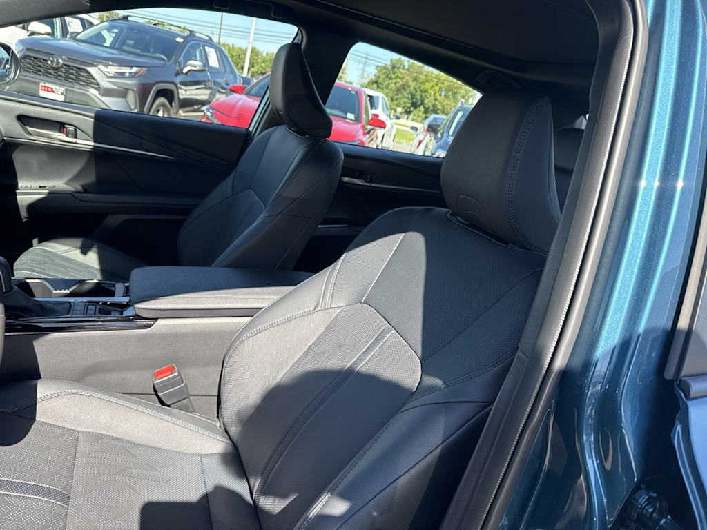 Thumbnail: 2026 Toyota Camry - 8