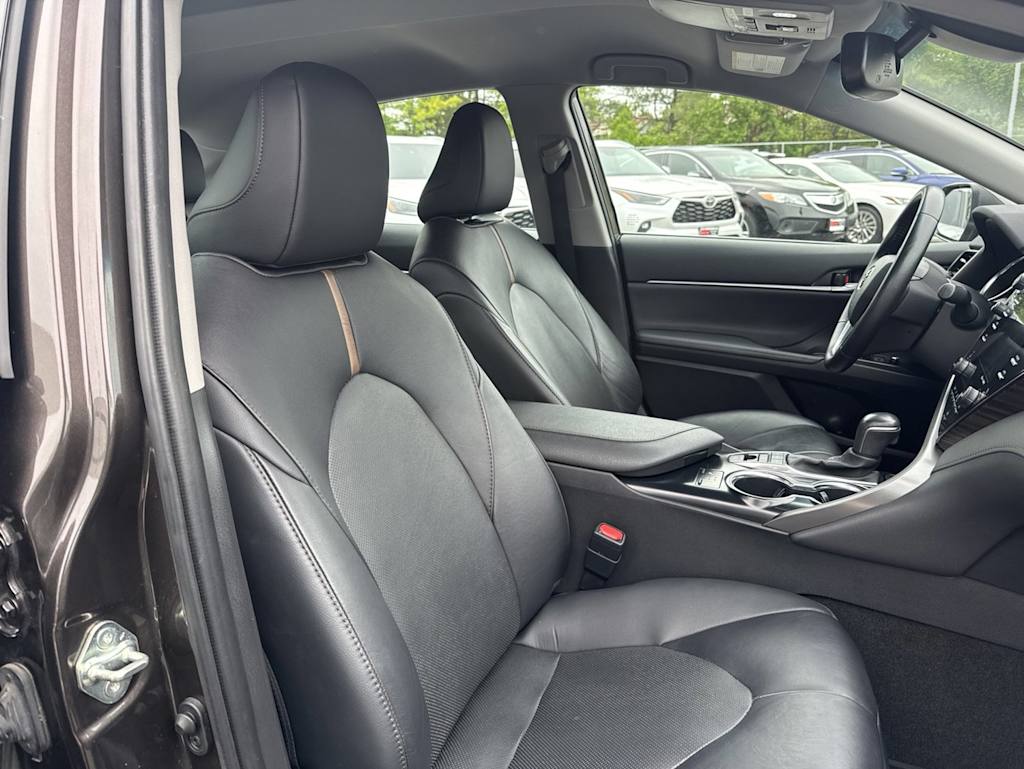 Thumbnail: 2020 Toyota Camry - 8