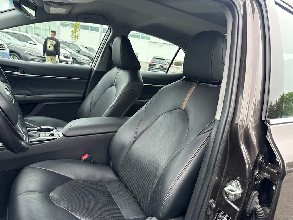 Thumbnail: 2020 Toyota Camry - 7