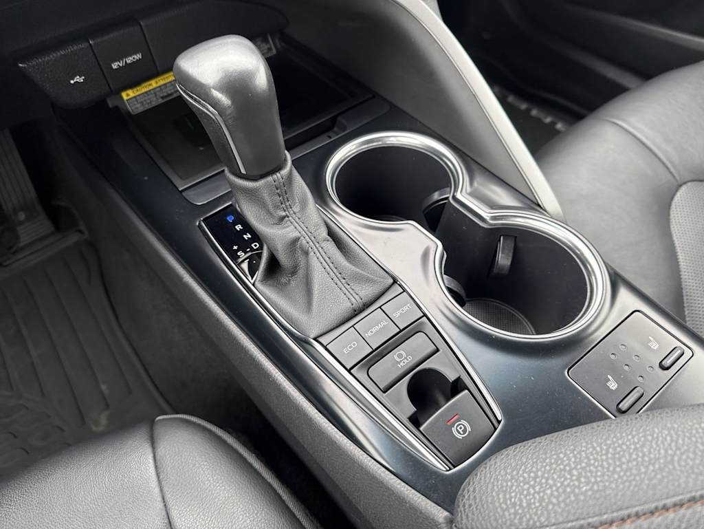 Thumbnail: 2020 Toyota Camry - 12