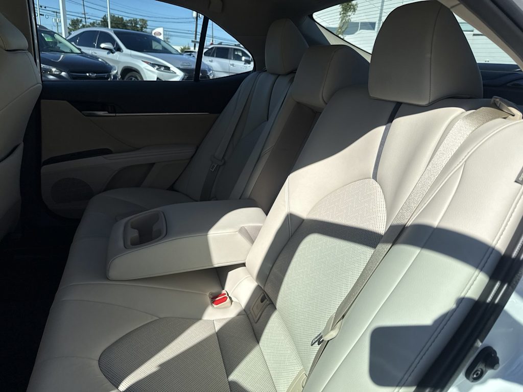 Thumbnail: 2024 Toyota Camry - 10
