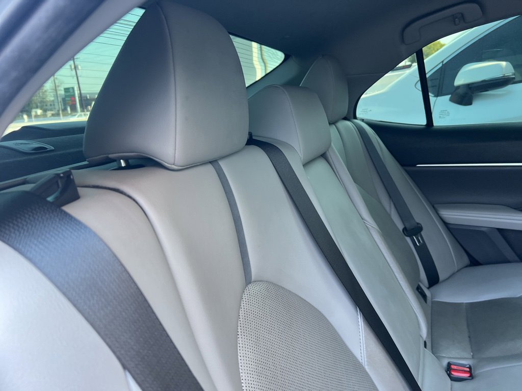 Thumbnail: 2022 Toyota Camry - 12