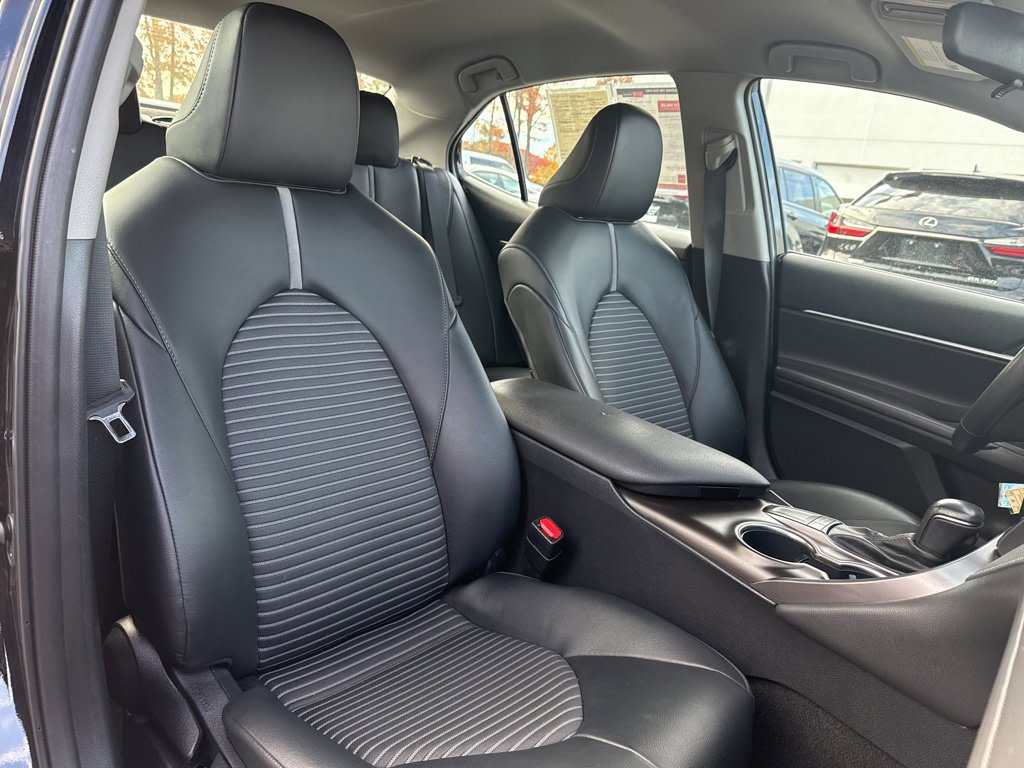 Thumbnail: 2023 Toyota Camry - 9