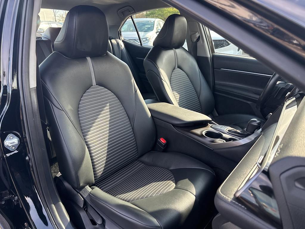 Thumbnail: 2024 Toyota Camry - 10