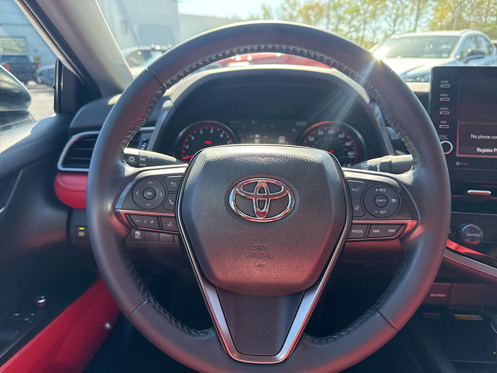 Thumbnail: 2022 Toyota Camry - 11