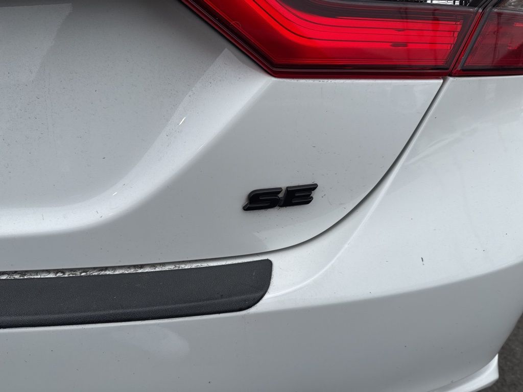 Thumbnail: 2022 Toyota Camry - 6