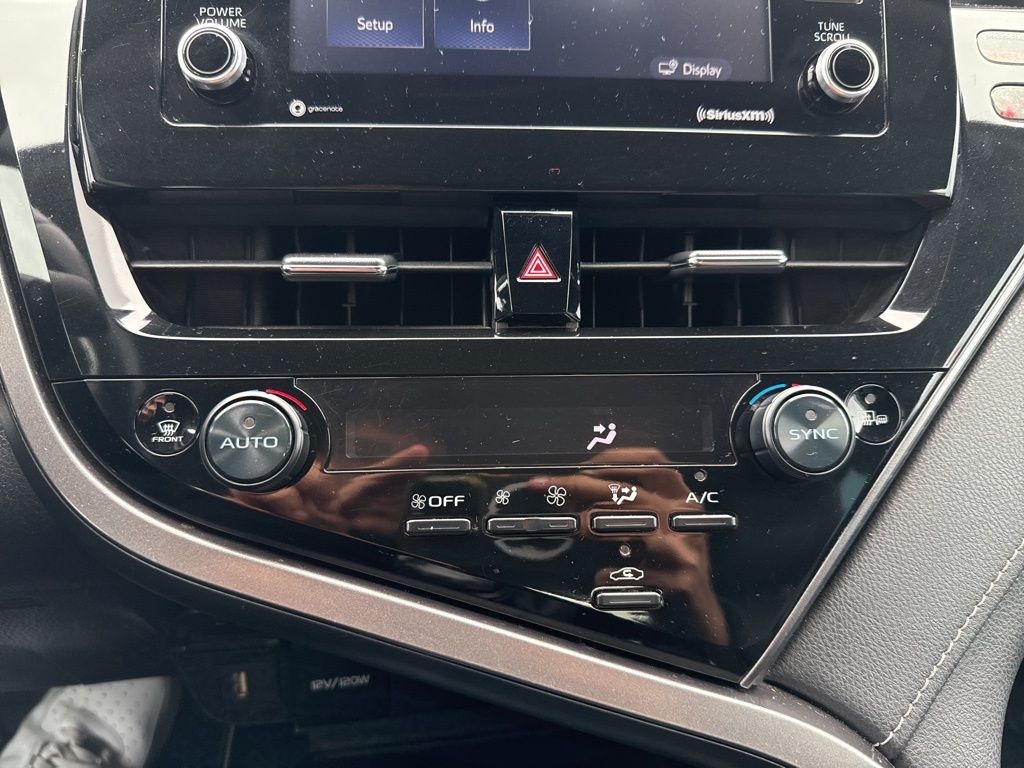 Thumbnail: 2022 Toyota Camry - 24