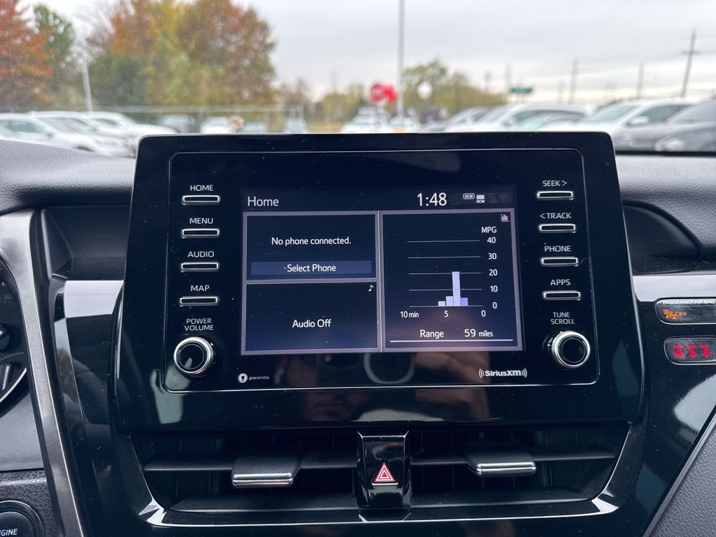 Thumbnail: 2022 Toyota Camry - 14