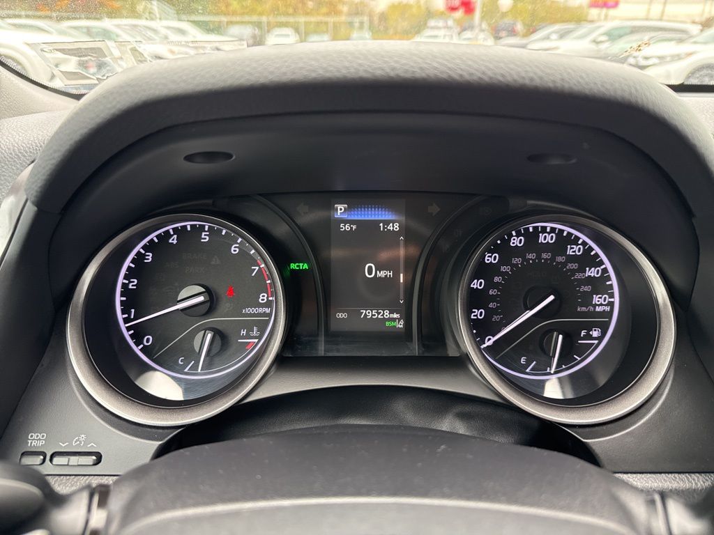 Thumbnail: 2022 Toyota Camry - 16