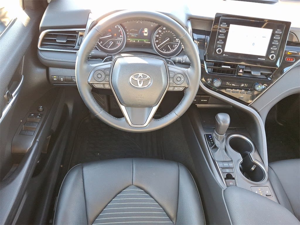 2023 Toyota Camry SE 2